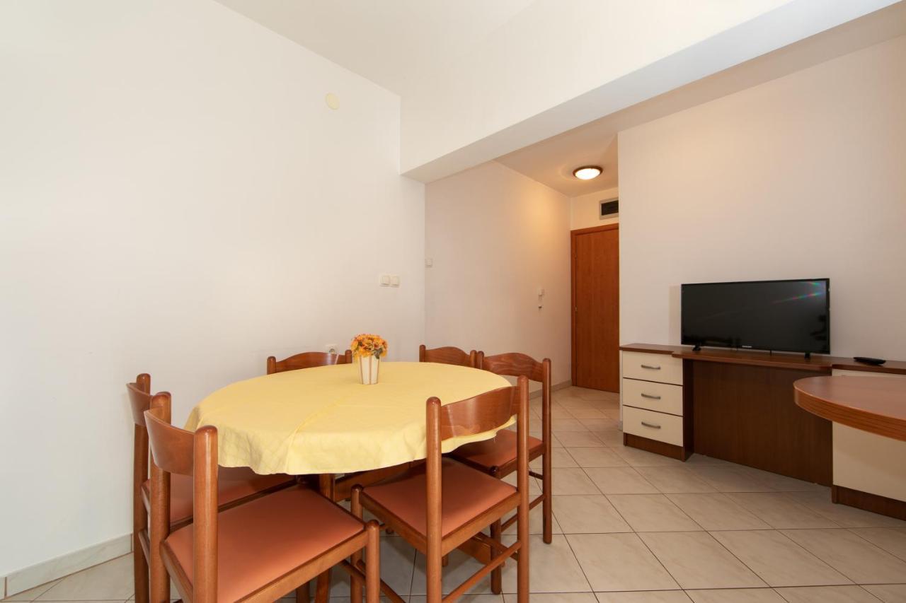 Apartmani Biser Tučepi Extérieur photo
