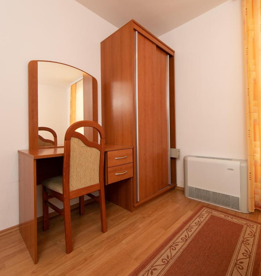 Apartmani Biser Tučepi Extérieur photo