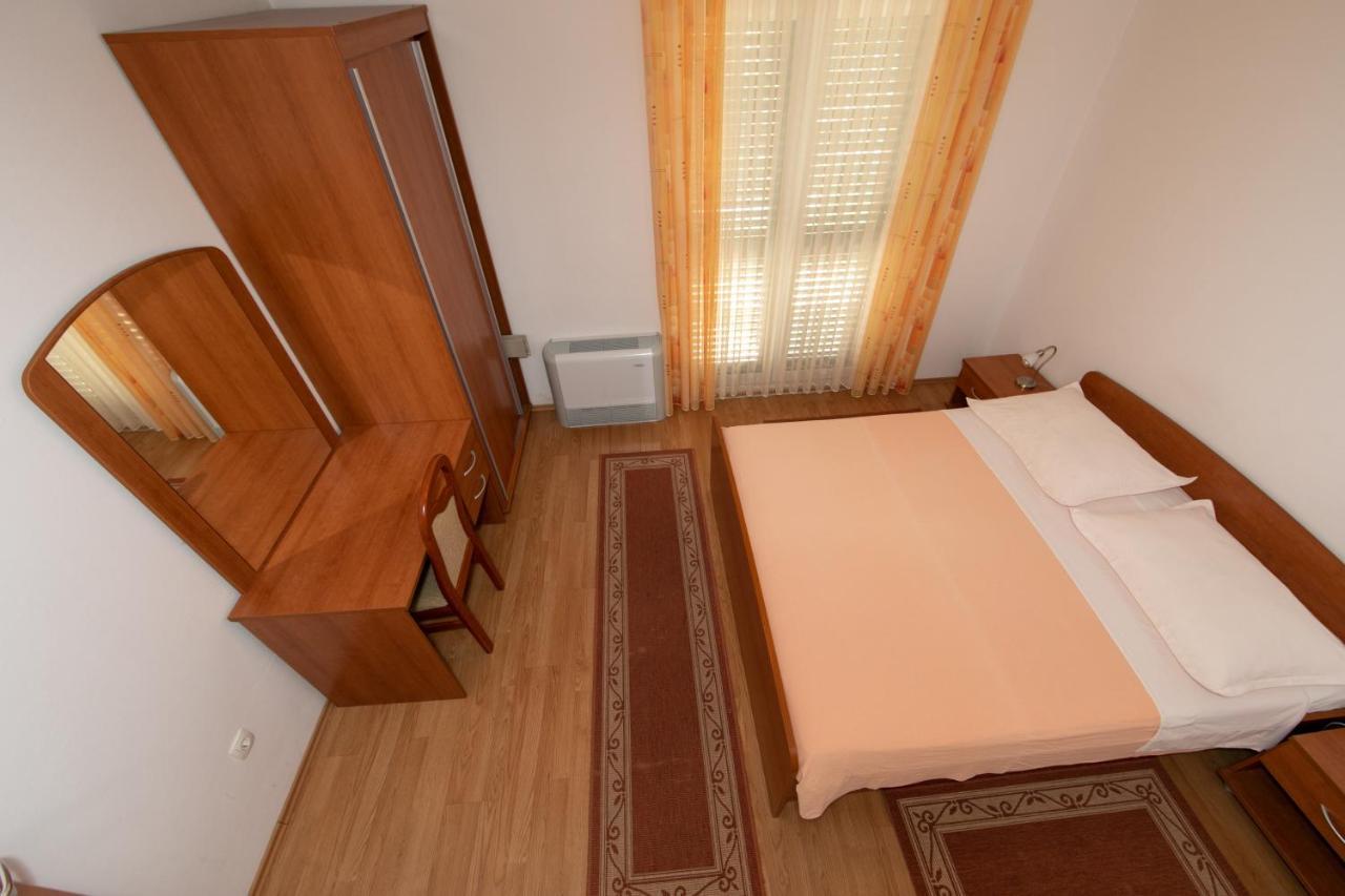 Apartmani Biser Tučepi Extérieur photo