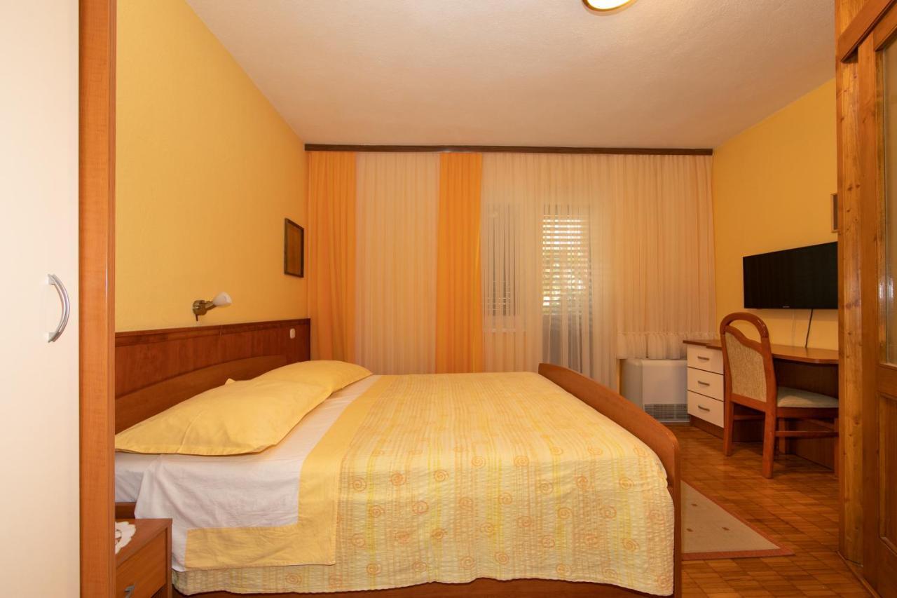 Apartmani Biser Tučepi Extérieur photo